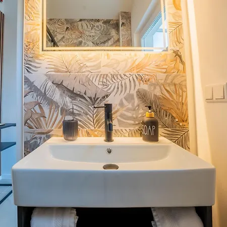 דירה Marisol Design Mit Eigenem Stellplatz זולינגן