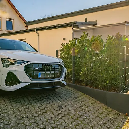 Marisol Design Mit Eigenem Stellplatz ゾーリンゲン