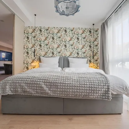 Marisol Design Mit Eigenem Stellplatz דירה