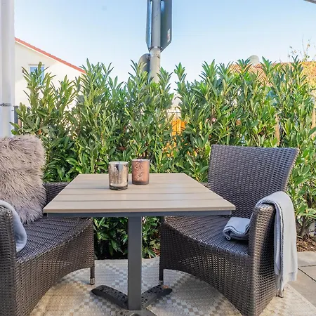 Marisol Design Mit Eigenem Stellplatz * זולינגן